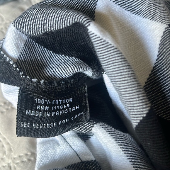 Unisex Revolution Black and White Button Up Flannel Size XL. - Picture 6 of 6